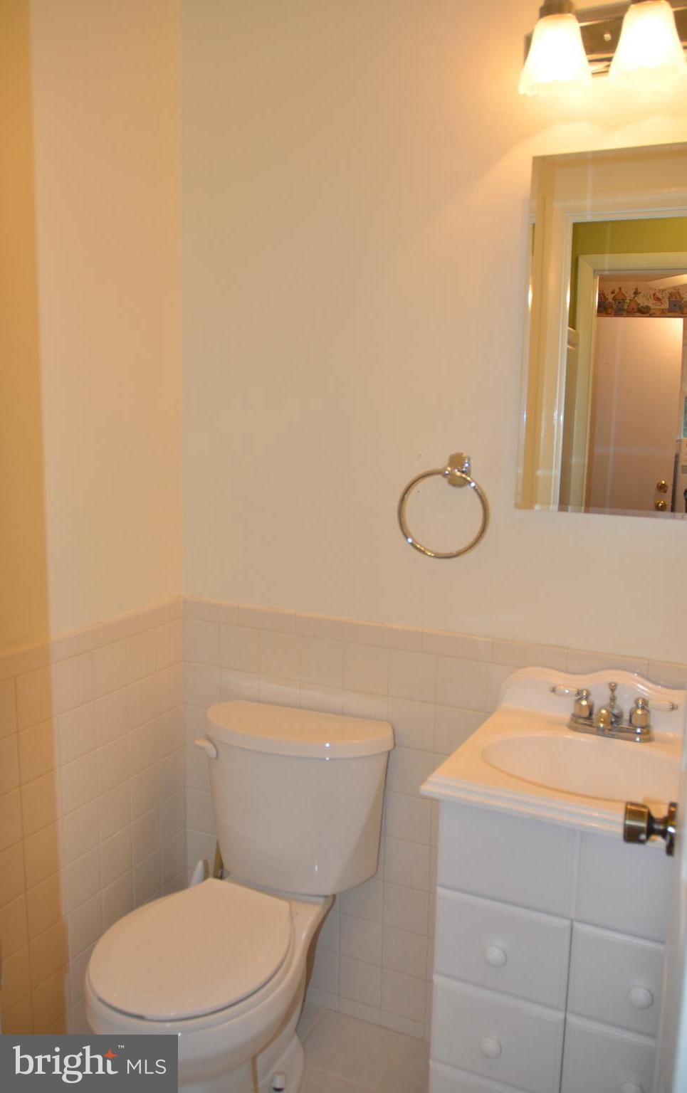 8055 Stillbrooke Road Manassas, VA 20112 - Photo 10 of 36 Powder Room