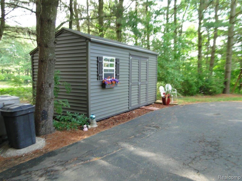 3395 Lippincott Road Lapeer, MI 48446 - Photo 52 of 56 Shed 2