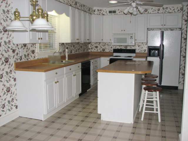 108 Lullwater Road Greenville, SC 29607 - Photo 6 of 9 Gallery Image 6