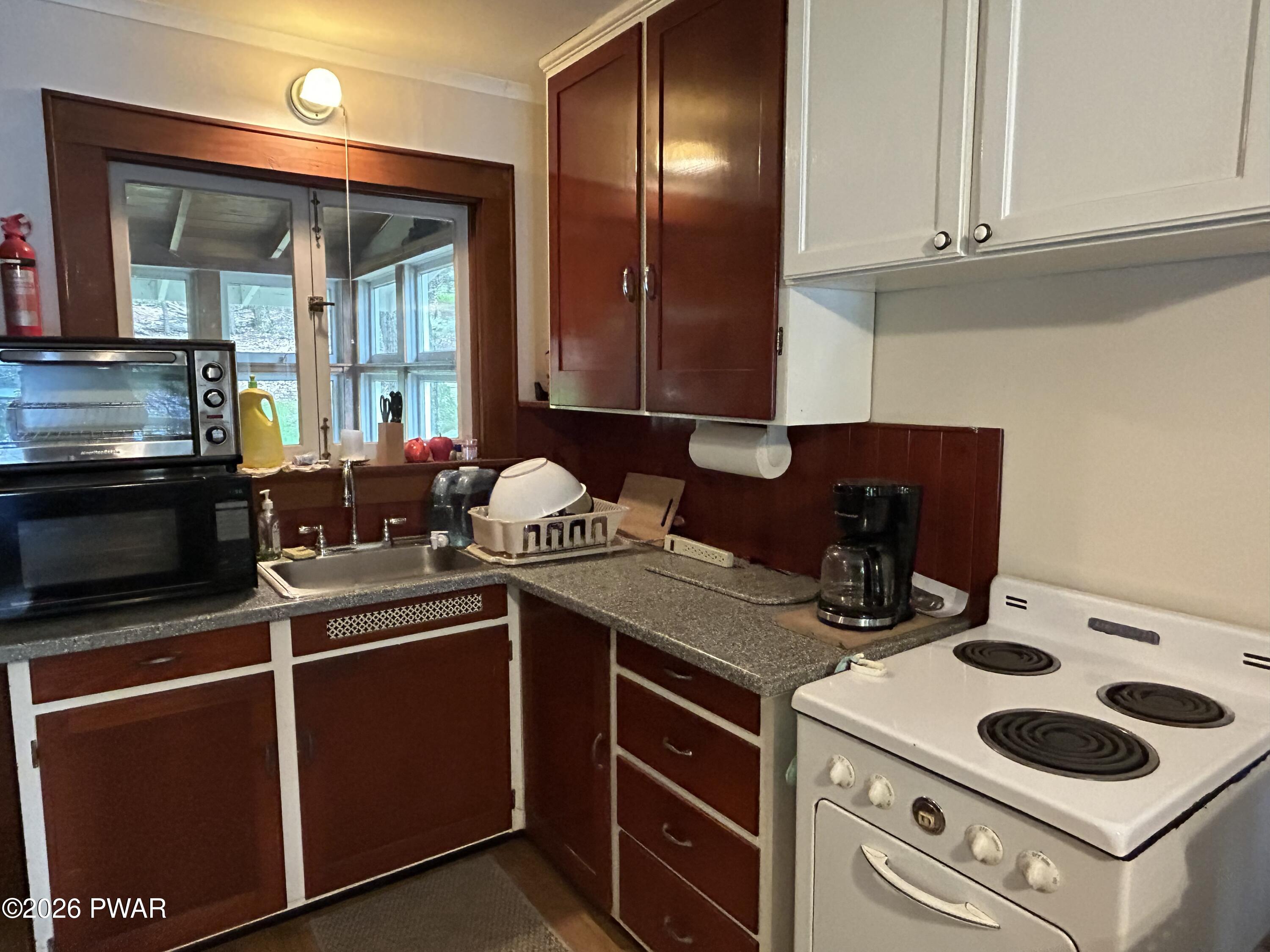 111 Ridgefield Point Road Greentown, PA 18426 - Photo 19 of 61