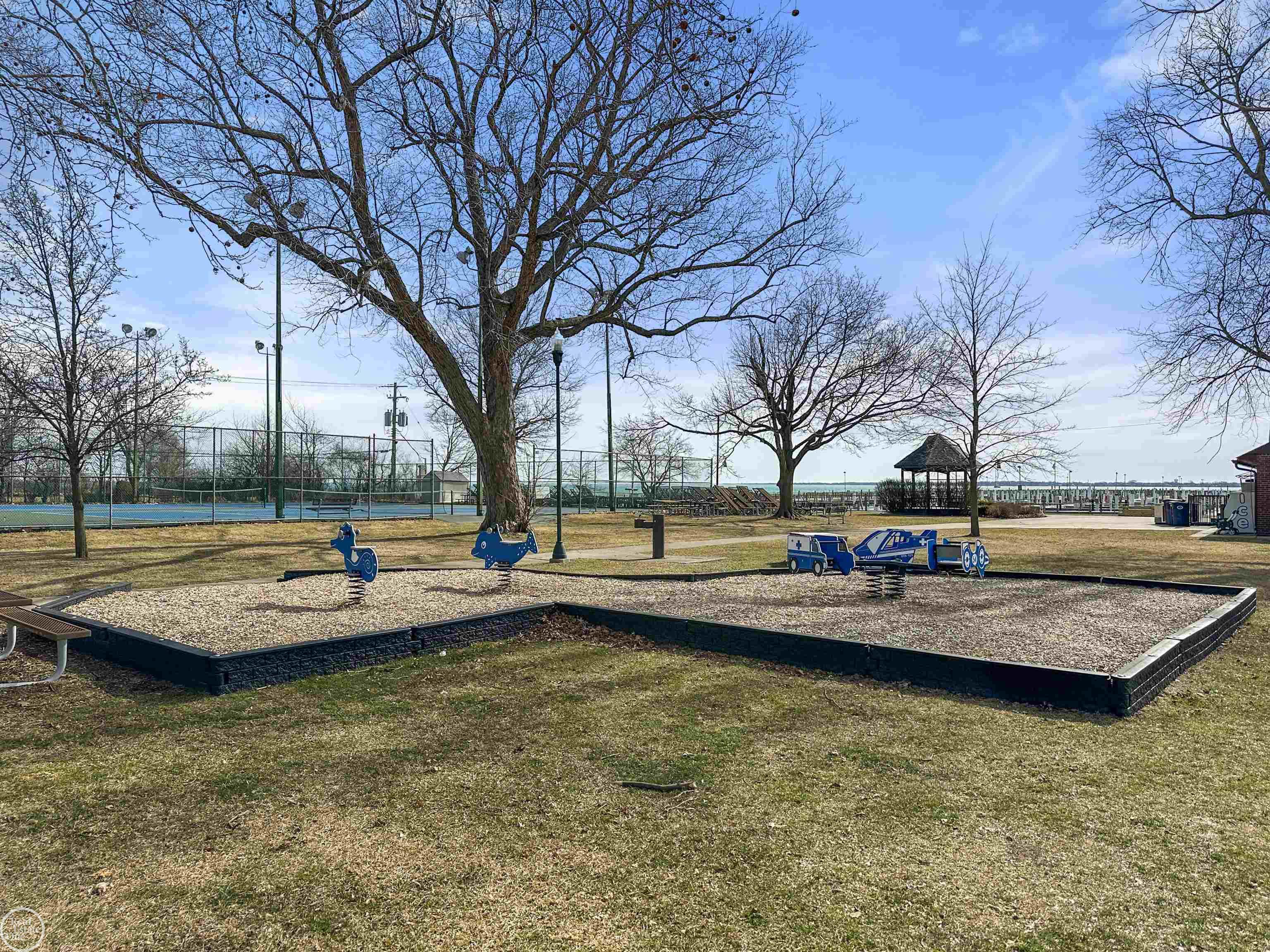 704 Pemberton Road Grosse Pointe, MI 48230 - Photo 68 of 75 50135490-470b21ab-0ee9-4700-9aac-6a81761aa8d0.JPG