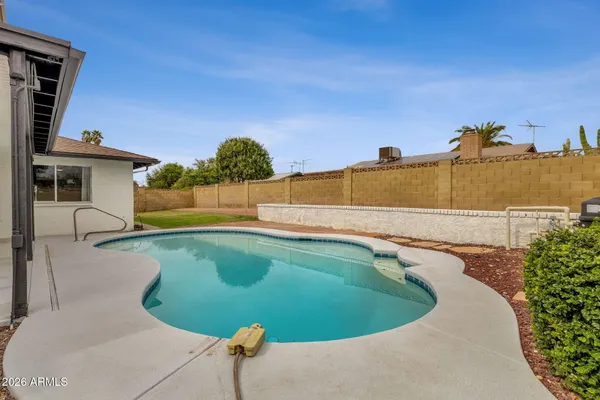 a view of backyard