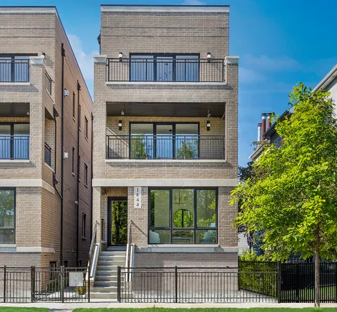 $749,900 | 957 North Winchester Avenue, Unit 2, Chicago, IL 60622