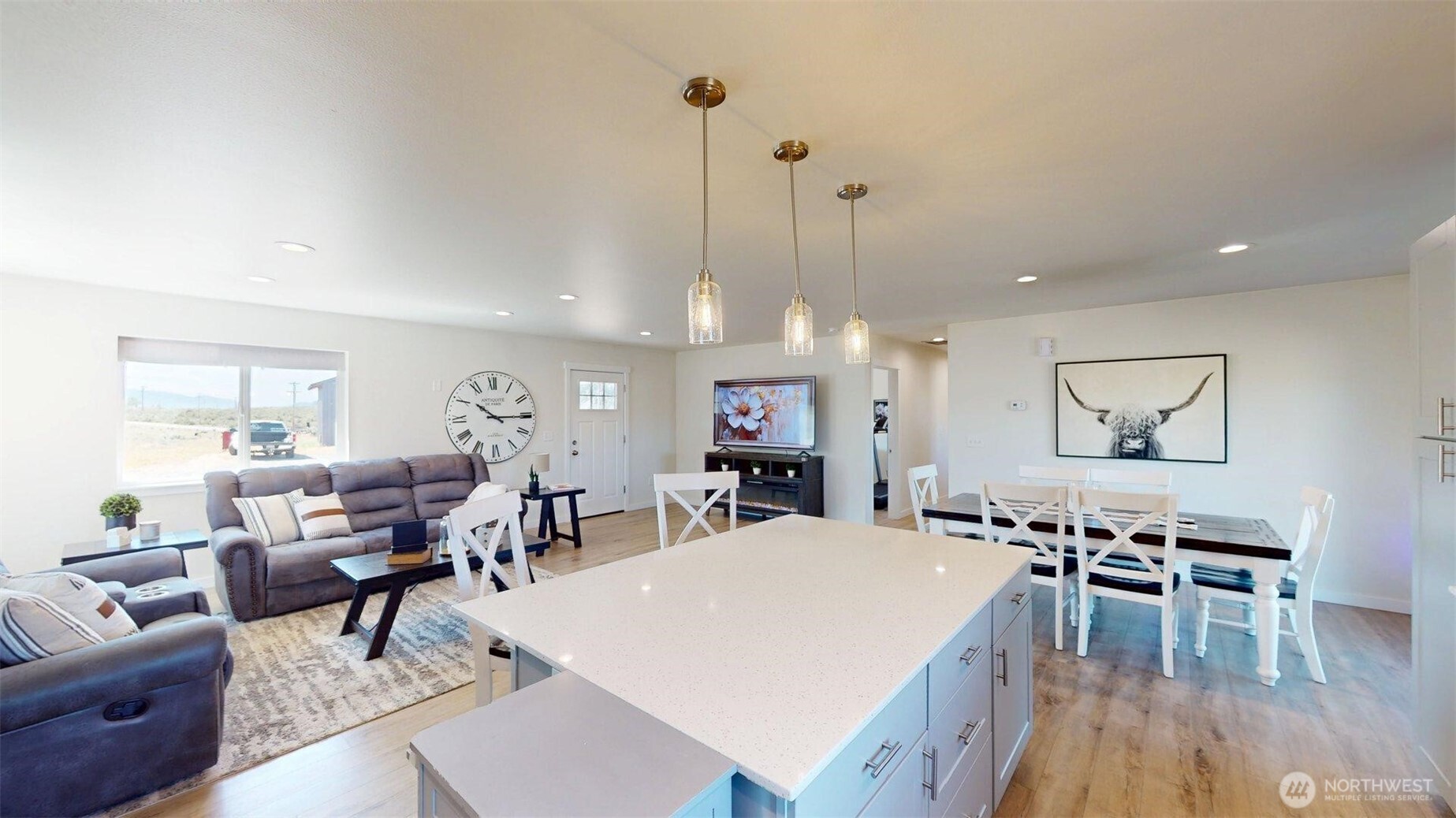 212 Hubbard Road Riverside, WA 98849 - Photo 12 of 39 a living room with furniture and wooden floor