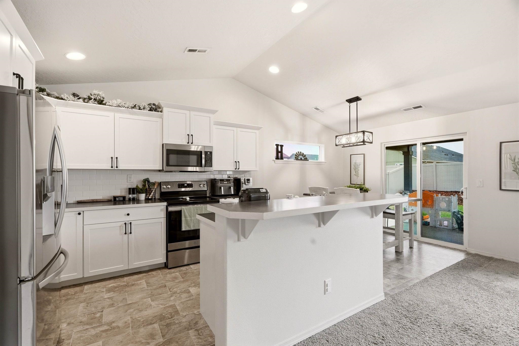 5508 South Sherri Lee Road Spokane, WA 99224 - Photo 5 of 16