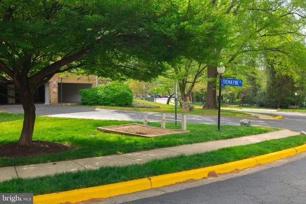 $2,500 | 7651 Tremayne Place, Unit 303, McLean, VA 22102