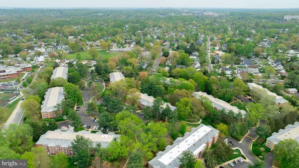 $2,500 | 7651 Tremayne Place, Unit 303, McLean, VA 22102