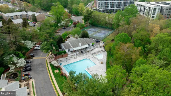 $2,500 | 7651 Tremayne Place, Unit 303, McLean, VA 22102