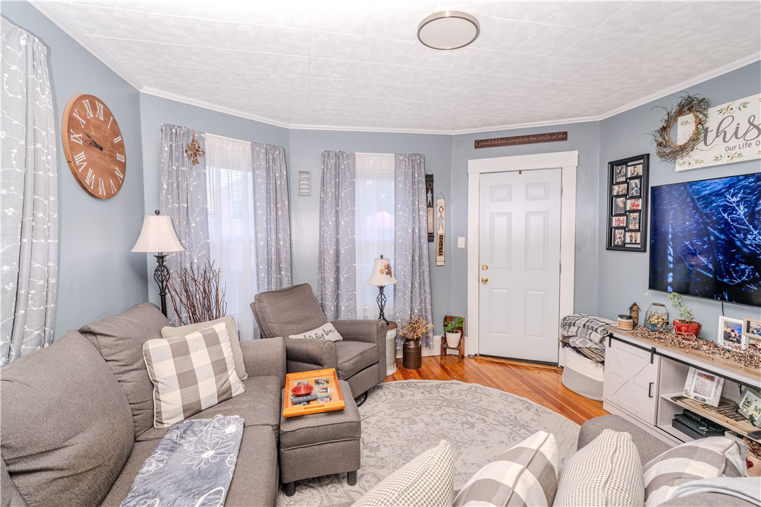 41 Verdun Street Woonsocket, RI 02895 - Photo 3 of 34