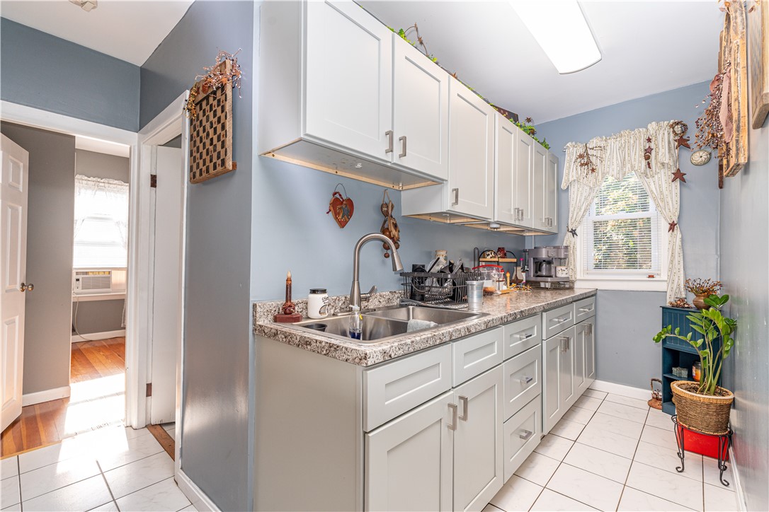 41 Verdun Street Woonsocket, RI 02895 - Photo 8 of 34