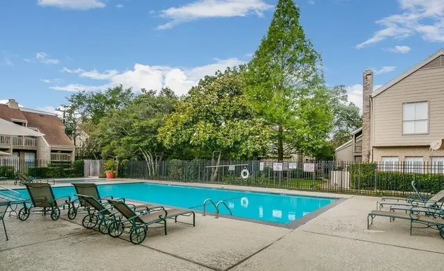 $1,780 | 2100 Tanglewilde Street, Unit 402, Houston, TX 77063