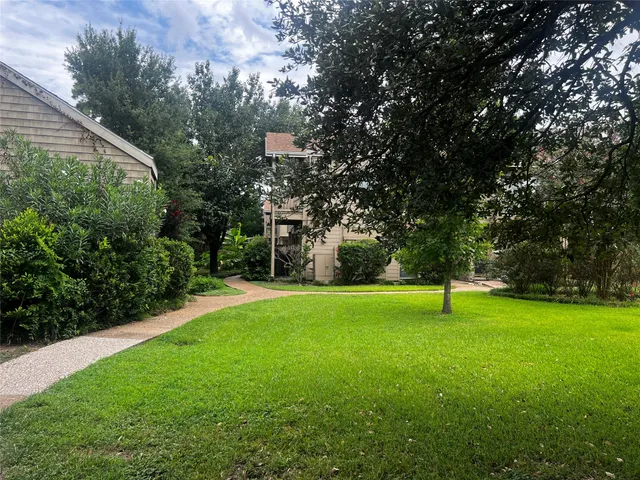 $1,780 | 2100 Tanglewilde Street, Unit 402, Houston, TX 77063