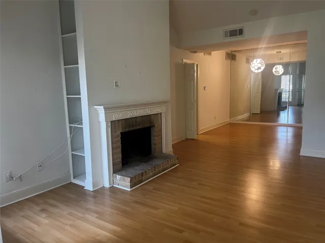 $1,780 | 2100 Tanglewilde Street, Unit 402, Houston, TX 77063