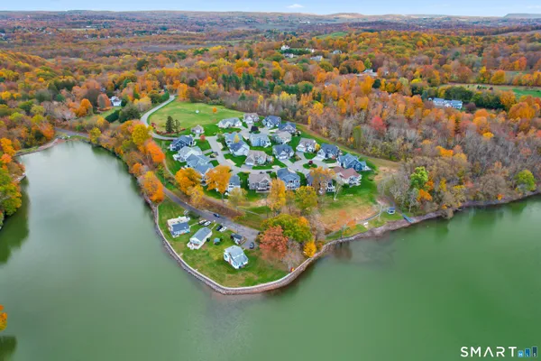 $765,000 | 20 Lakeview Estates, Unit 20, Middlefield, CT 06455