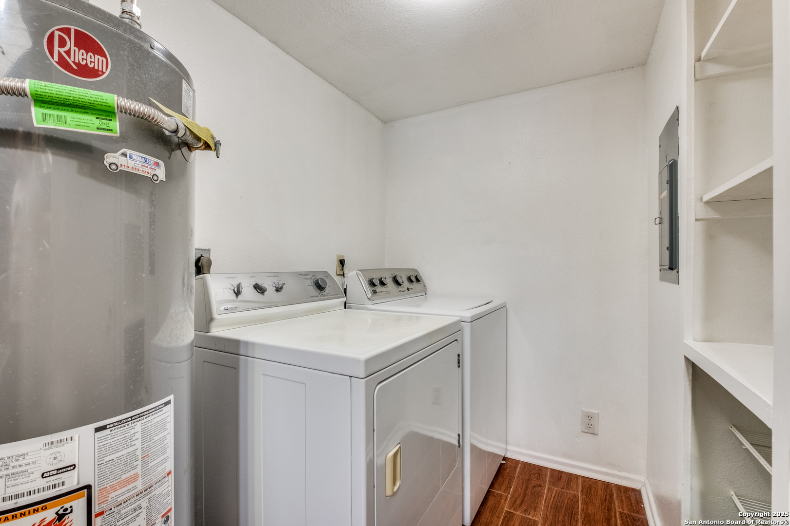 6106 Vance Jackson Road, Unit 46 San Antonio, TX 78230 - Photo 19 of 25 a utility room with dryer and washer