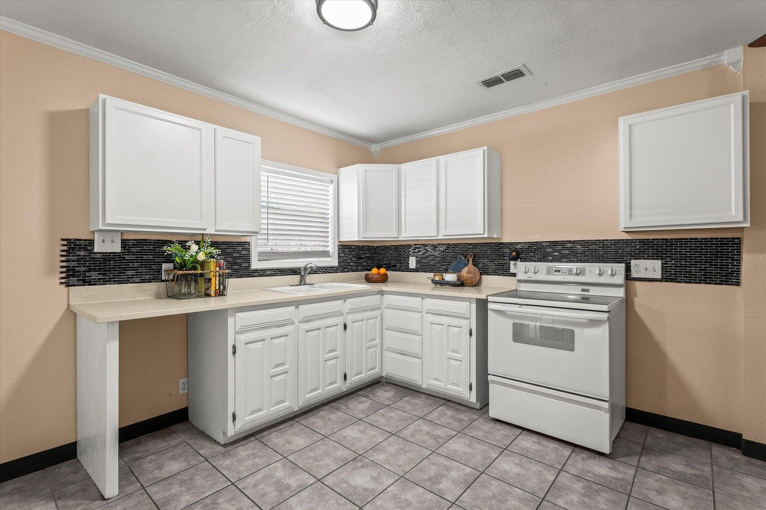 2012 62nd Street Lubbock, TX 79412 - Photo 9 of 21 62nd 9