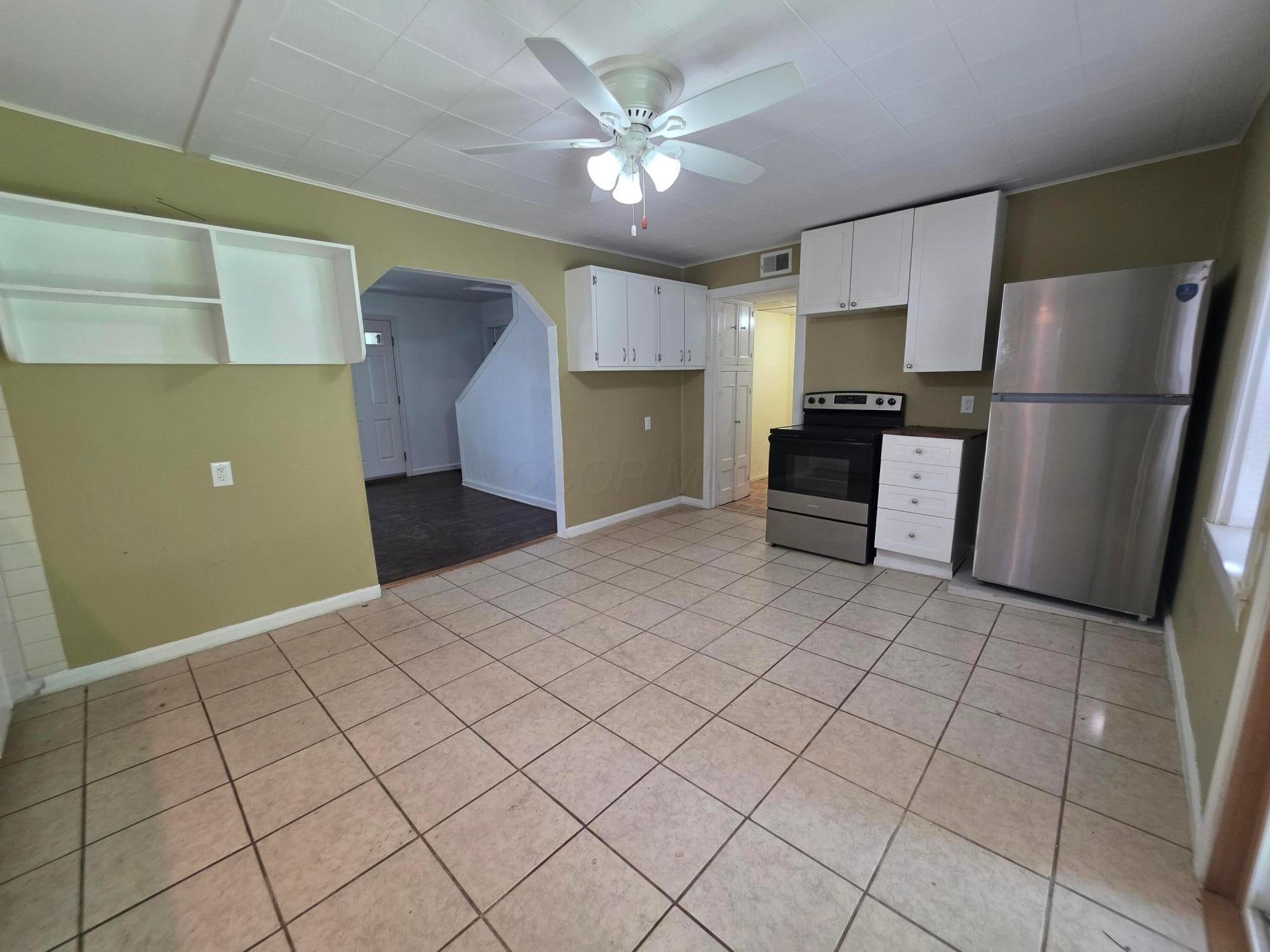 1597 Koebel Road Columbus, OH 43207 - Photo 7 of 32
