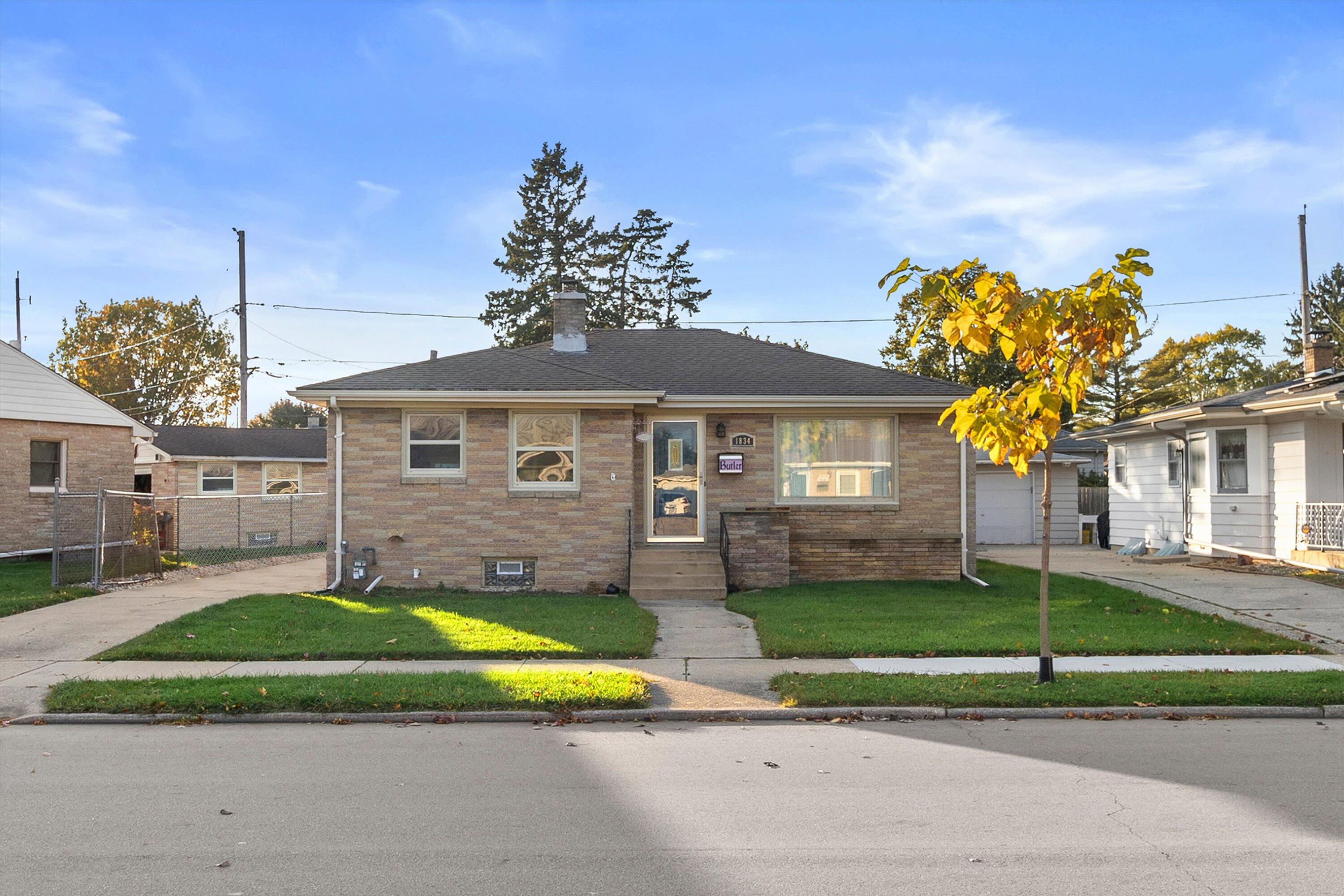 1834 Arcturus Avenue Racine, WI 53404 - Photo 1 of 1 30-E6A7324(1)