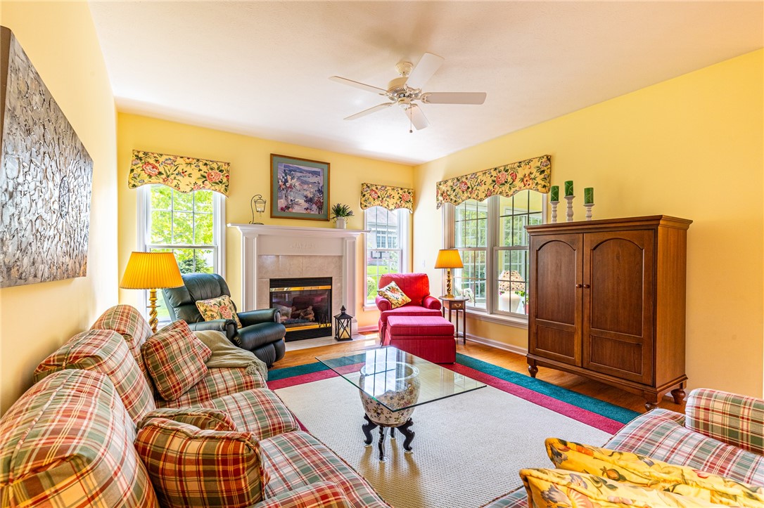 31 Brantley Way Penfield, NY 14526 - Photo 14 of 50 Great Room w/ Gas fireplace