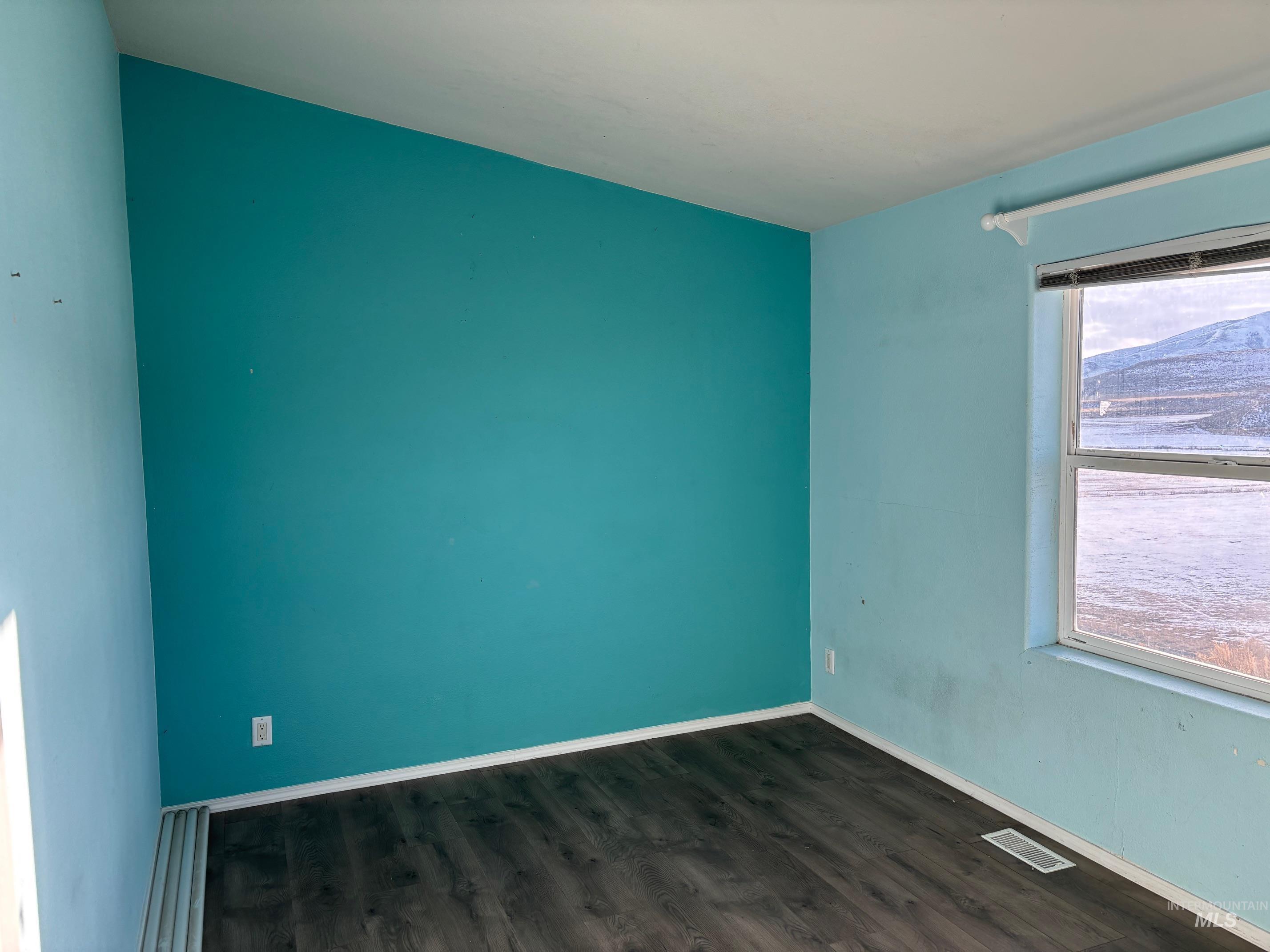 4981 Daniels Road Malad City, ID 83252 - Photo 11 of 29