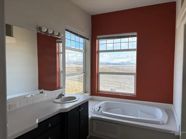 $895,000 | 4981 Daniels Road, Malad City, ID 83252