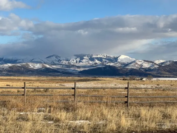 $895,000 | 4981 Daniels Road, Malad City, ID 83252