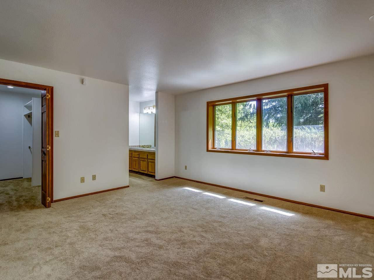 2565 West Lake Ridge Reno, NV 89519 - Photo 11 of 25 Photo 11