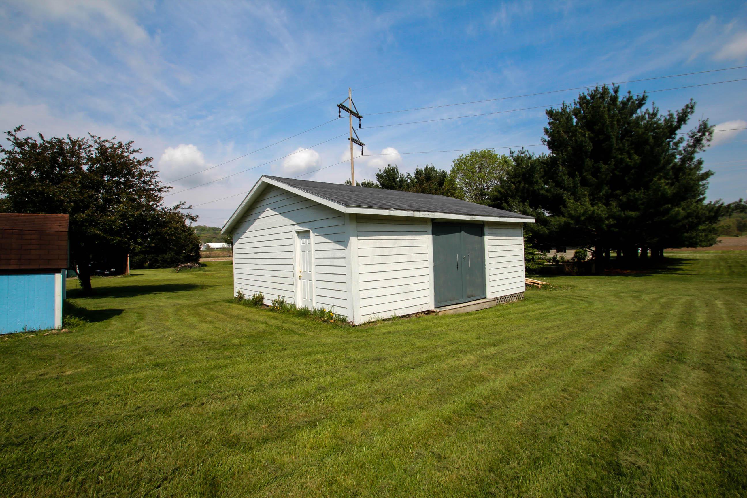 2070 Crumley Road Southwest Lancaster, OH 43130 - Photo 8 of 30 Gallery Image 8