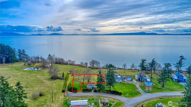 $674,500 | 2202 Seabright Loop, Point Roberts, WA 98281