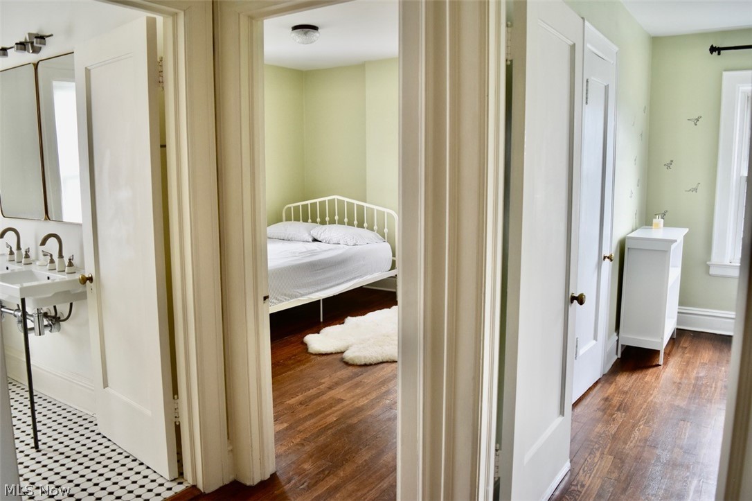 3181 Scarborough Road Cleveland, OH 44118 - Photo 13 of 27 Gallery Image 13