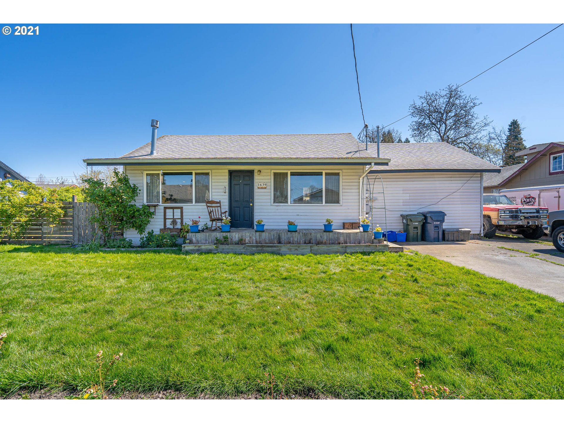 1639 16th Street Springfield, OR 97477 - Photo 2 of 31