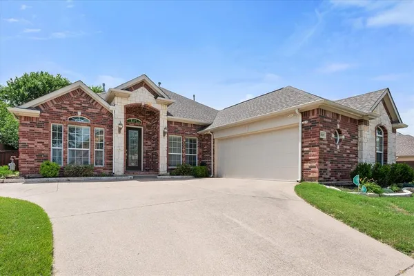 $464,500 | 4819 King Harbor Court, Grand Prairie, TX 75052