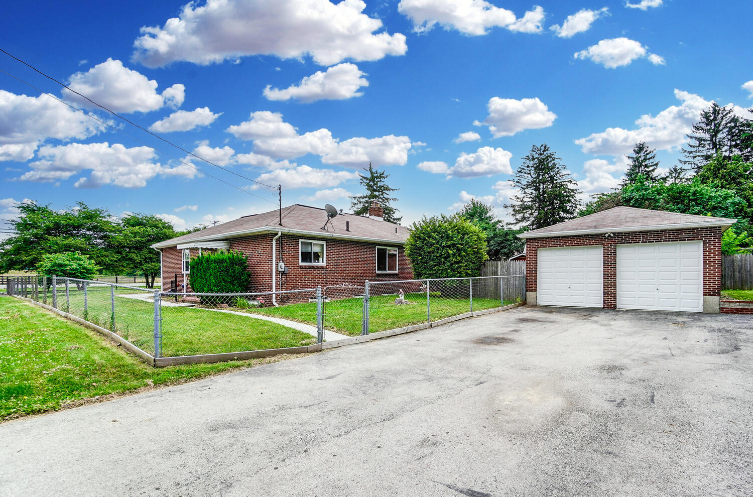 2855 Springfield Jamestown Road Springfield, OH 45502 - Photo 4 of 35