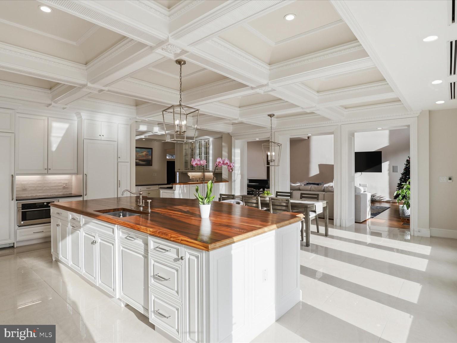 10408 Bit And Spur Lane Potomac, MD 20854 - Photo 14 of 75