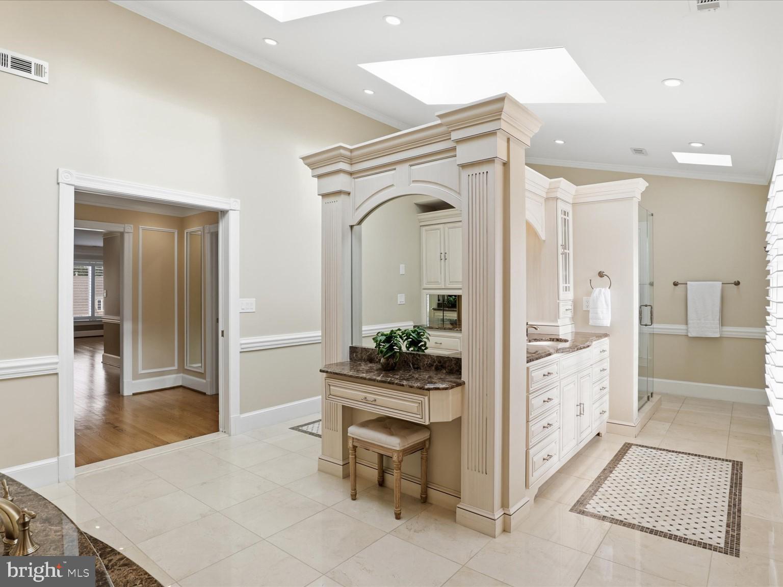 10408 Bit And Spur Lane Potomac, MD 20854 - Photo 38 of 75