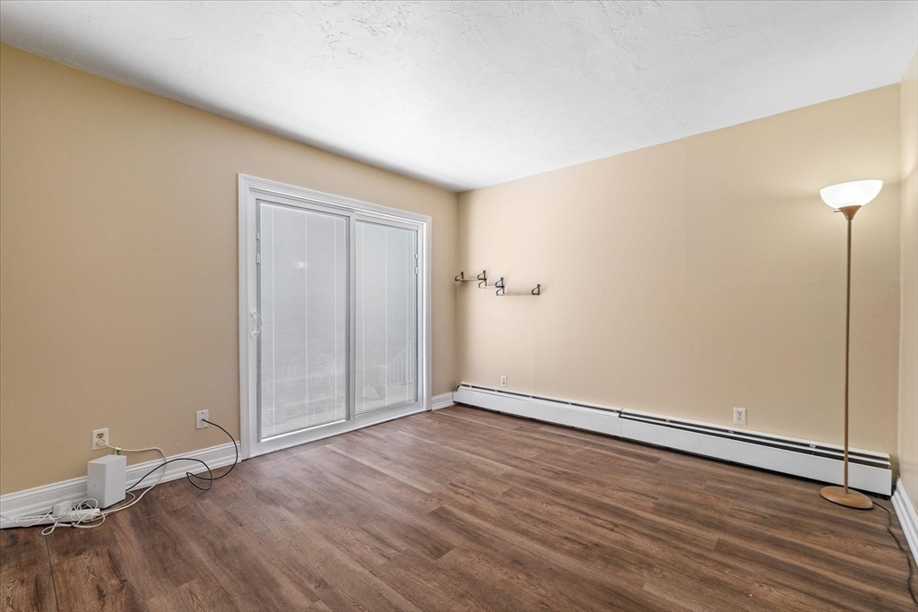 18 Healy Road Worcester, MA 01603 - Photo 10 of 20