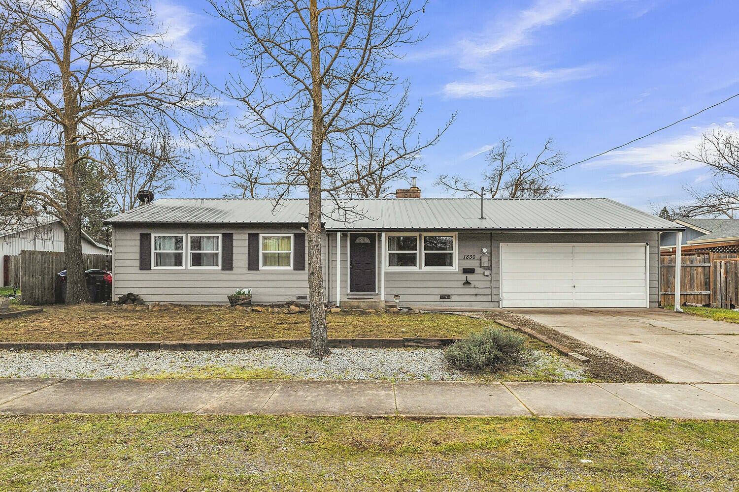 1830 Roberts Road Medford, OR 97504 - Photo 2 of 23 2