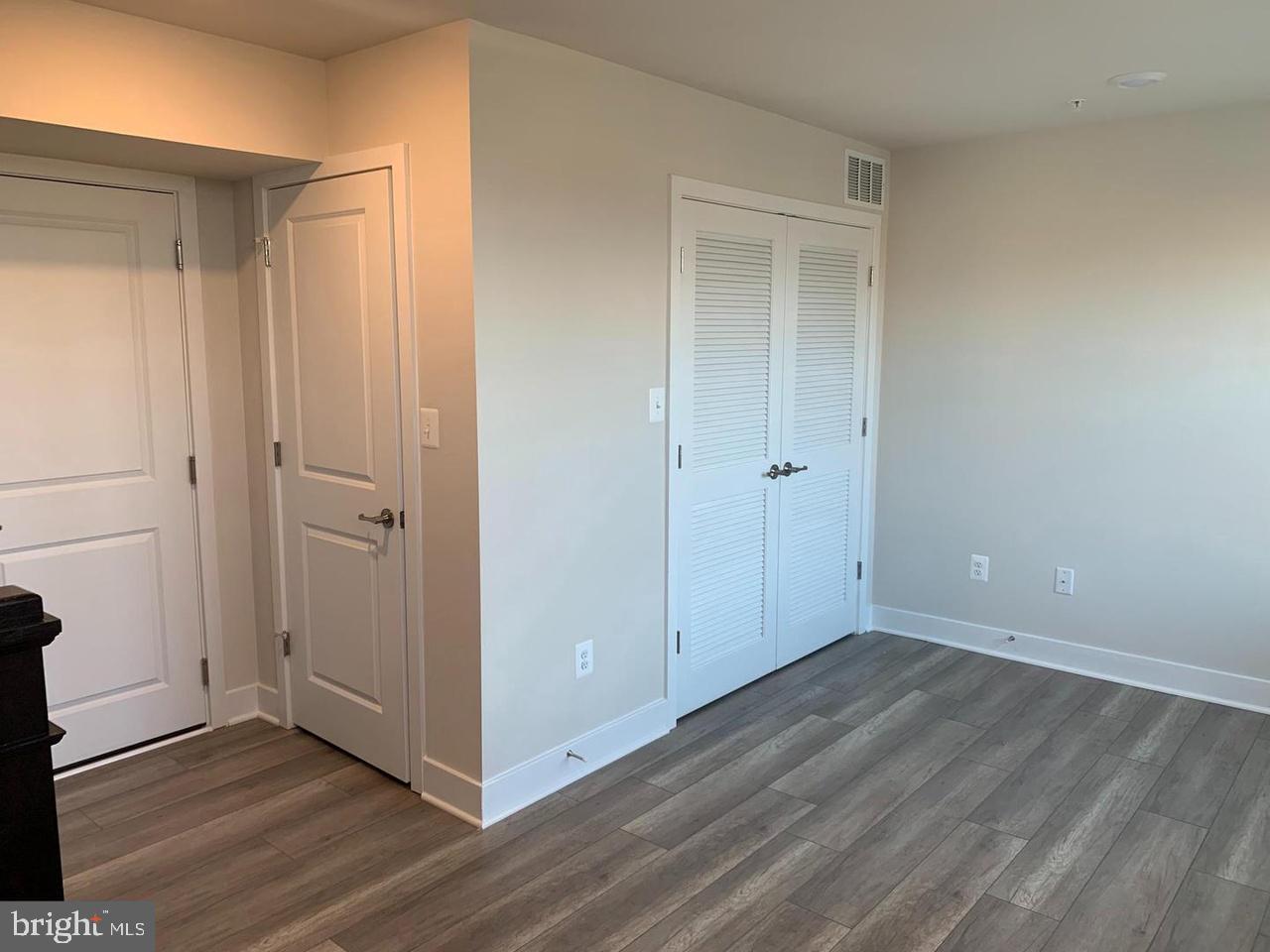 7881 Barrensdale Road Windsor Mill, MD 21244 - Photo 4 of 32