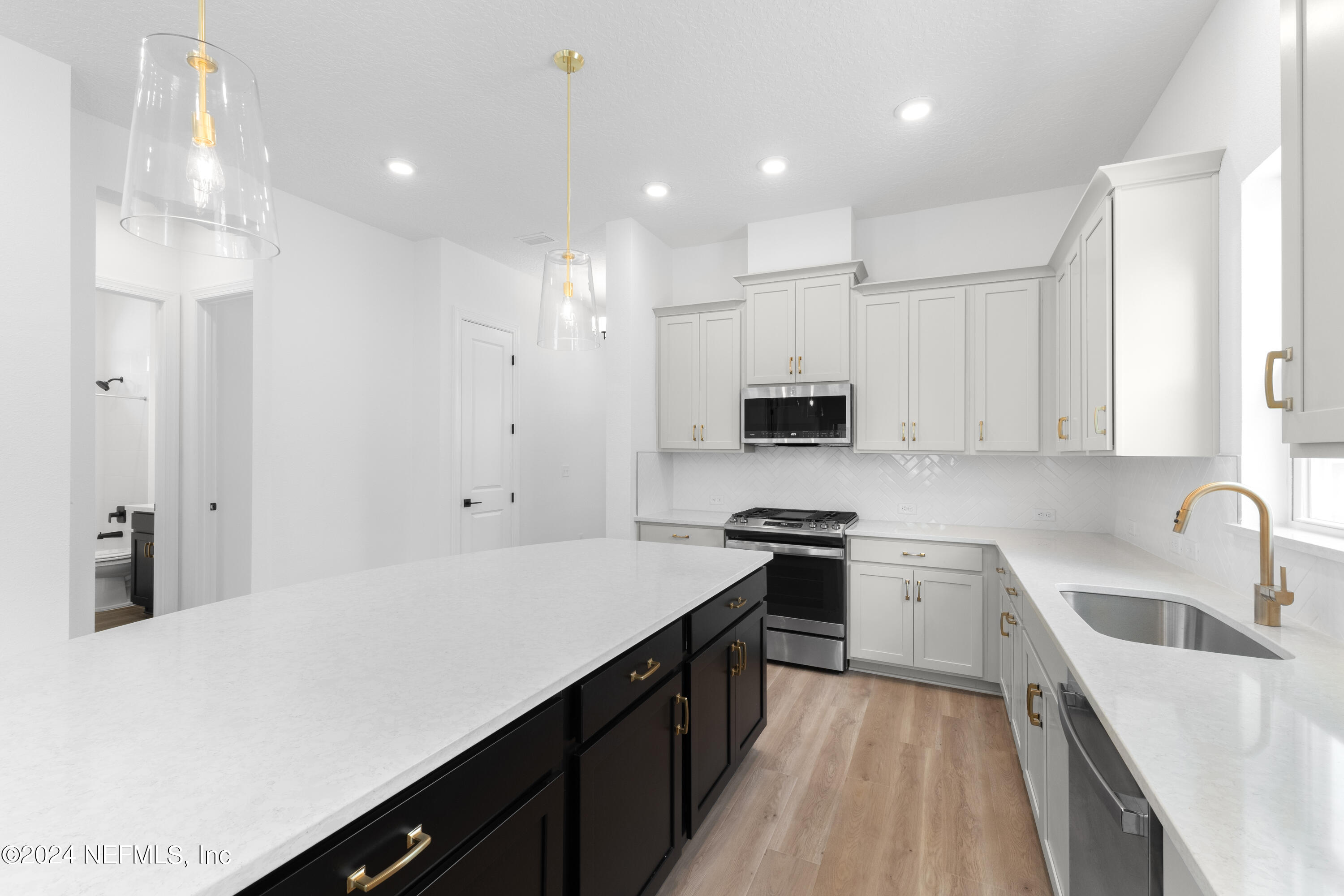 136 Alston Drive St. Augustine, FL 32092 - Photo 5 of 15 dsc06653