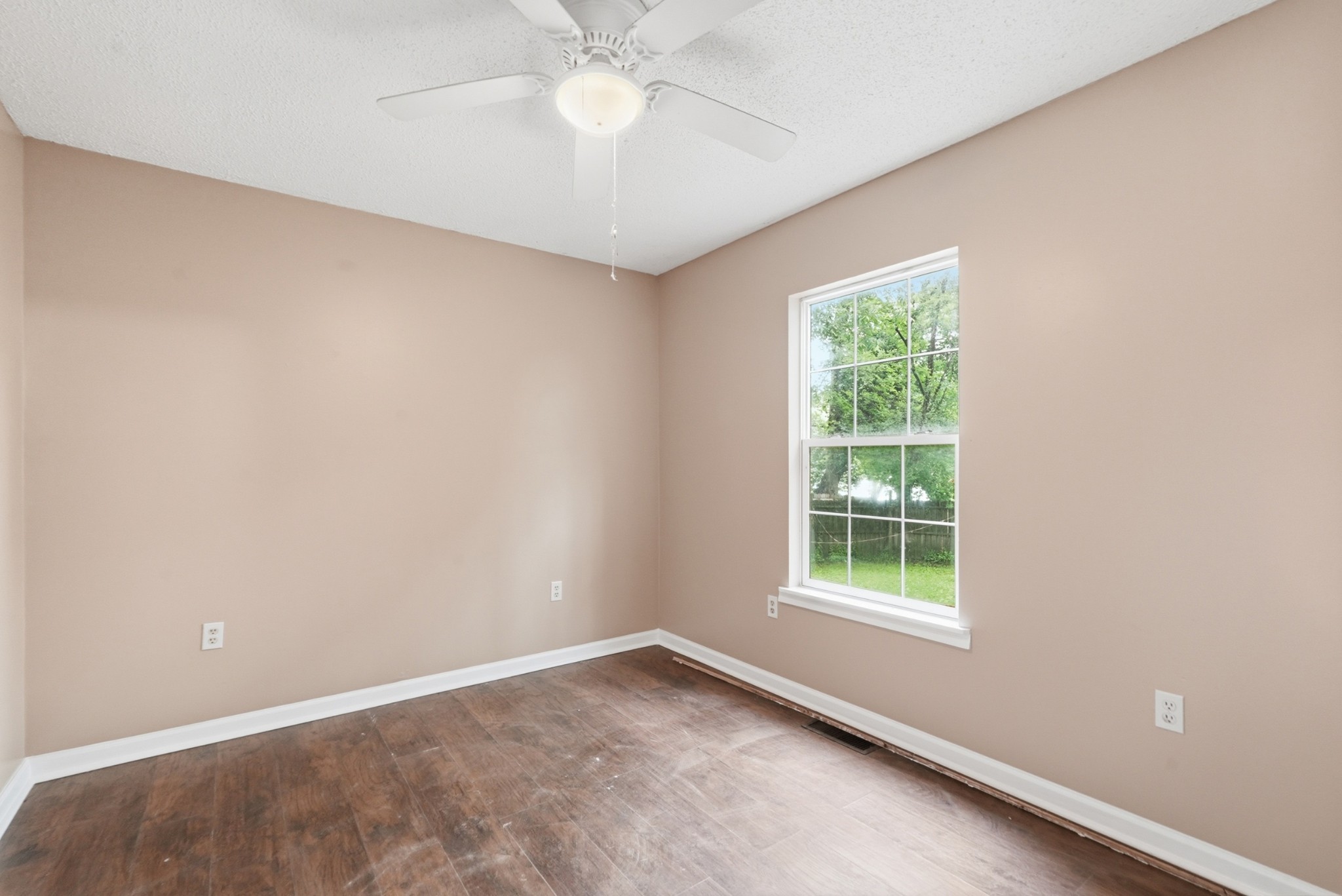 725 Mill Street Manchester, TN 37355 - Photo 11 of 16