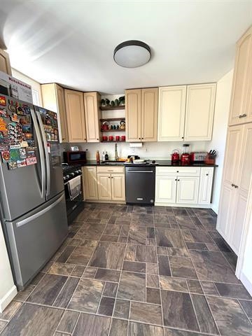 1 Courrier Place Rutherford, NJ 07070 - Photo 7 of 15 Gallery Image 7