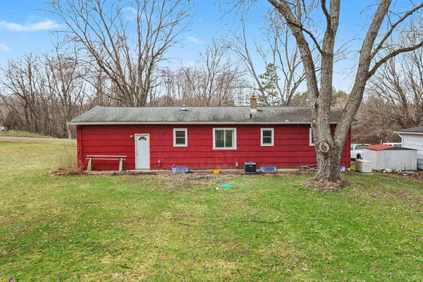 $215,000 | 20100 East Avenue North, Battle Creek, MI 49017