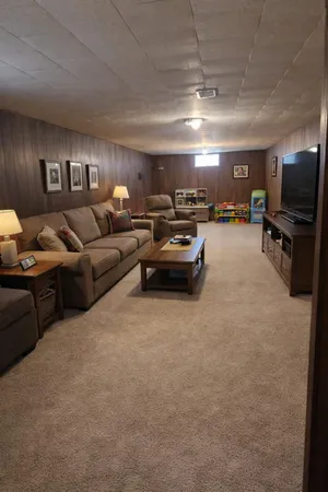 $215,000 | 20100 East Avenue North, Battle Creek, MI 49017