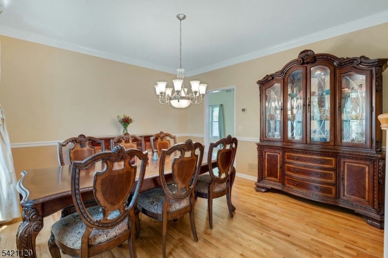 63 Twin Oaks Road Bridgewater, NJ 08807 - Photo 11 of 36