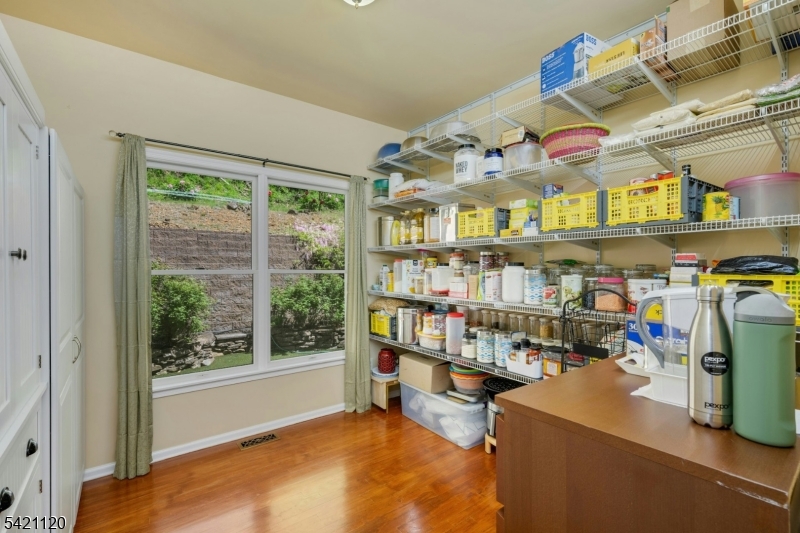 63 Twin Oaks Road Bridgewater, NJ 08807 - Photo 17 of 36