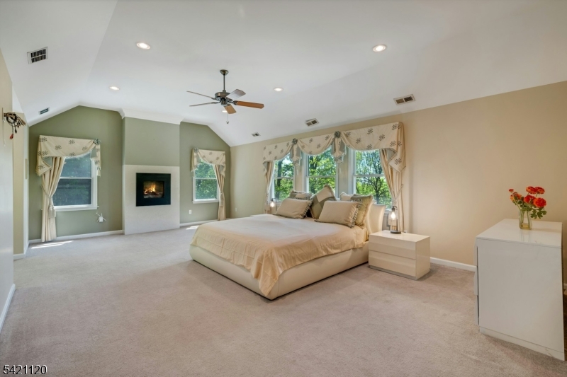 63 Twin Oaks Road Bridgewater, NJ 08807 - Photo 21 of 36