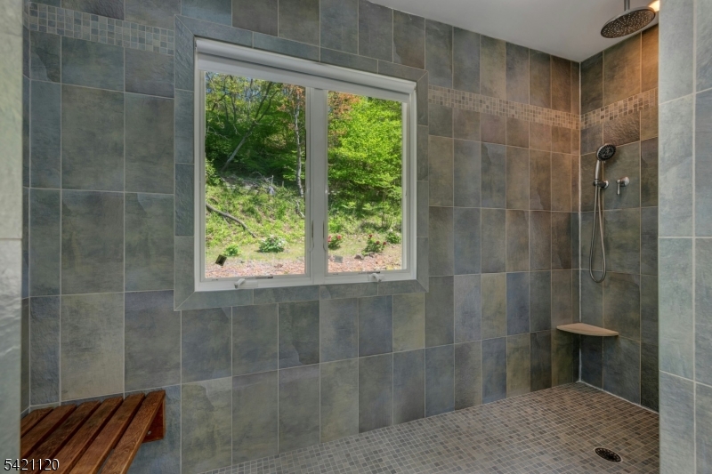 63 Twin Oaks Road Bridgewater, NJ 08807 - Photo 24 of 36