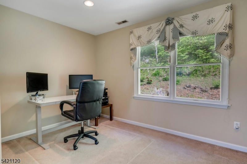 63 Twin Oaks Road Bridgewater, NJ 08807 - Photo 25 of 36