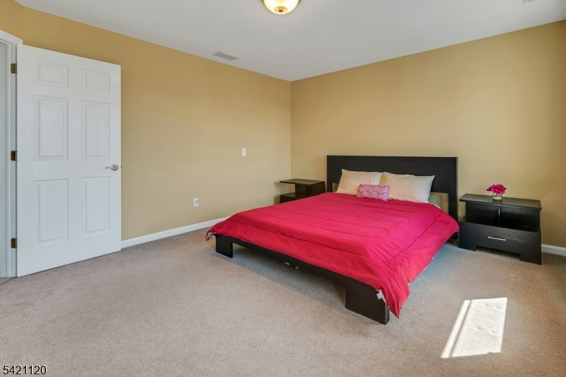 63 Twin Oaks Road Bridgewater, NJ 08807 - Photo 28 of 36