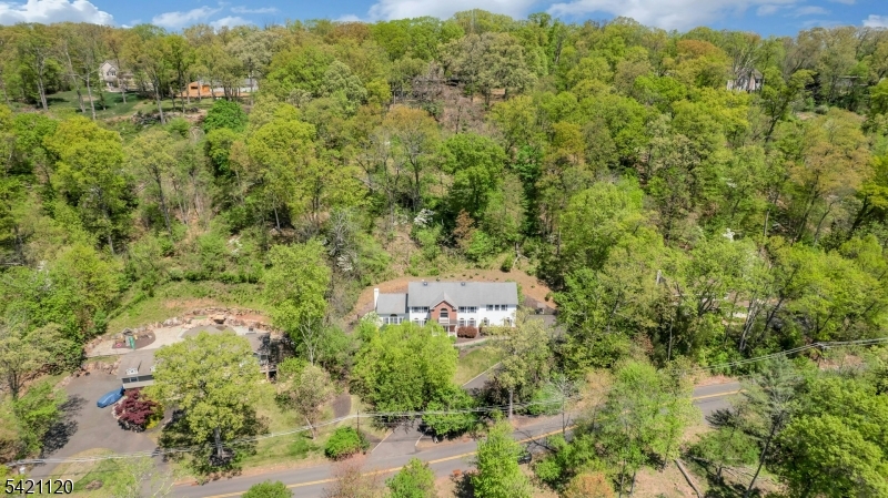 63 Twin Oaks Road Bridgewater, NJ 08807 - Photo 3 of 36